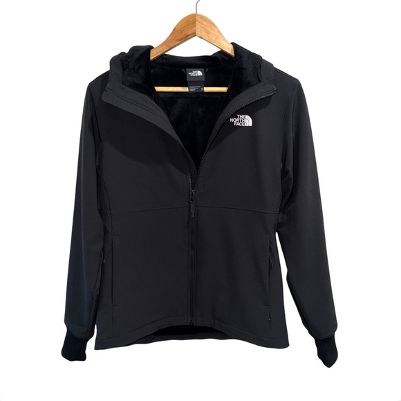 The North Face Shelbe Raschel Faux Fur Lined Hooded Windwall Jacket - Picture 4 of 10